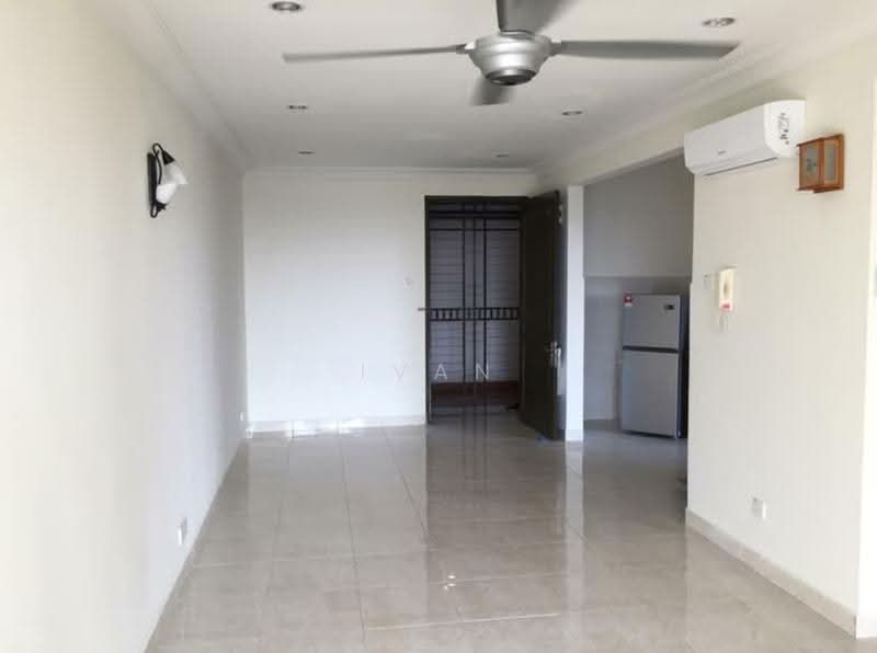 Kondominium untuk Dijual di Casa Tropicana - Ivan Kok - Living Room - PropertyGuru.com.my