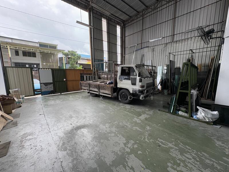 For Rent - Perindustrian Taman University