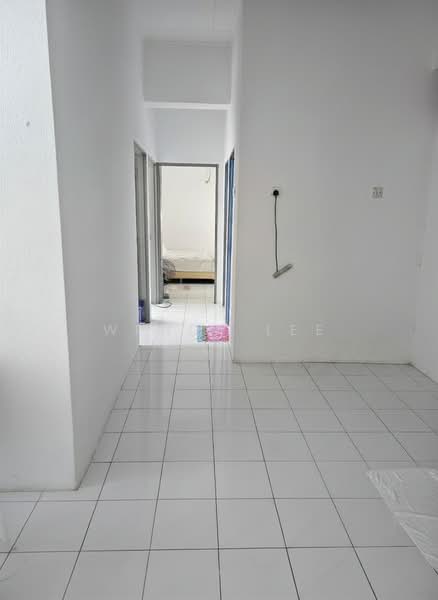 Pangsapuri untuk Dijual di Taman Bunga Merah - Wendy Lee - Corridor - PropertyGuru.com.my