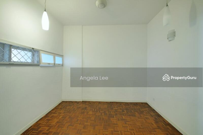 Untuk Dijual - Earls Court