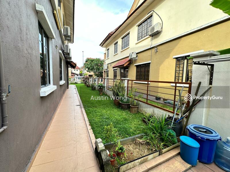 Rumah Berkembar untuk Dijual di Puchong (Selangor) - Austin Wong - PropertyGuru.com.my