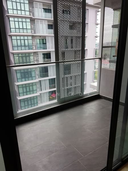 Servis Apartment untuk Dijual di Verde - Ivan Kok - Balcony - PropertyGuru.com.my