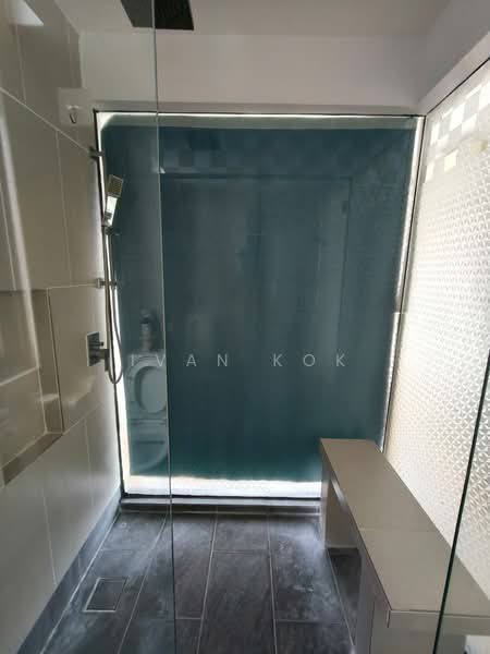 Kediaman Servis untuk Dijual di Verde - Ivan Kok - Bathroom - PropertyGuru.com.my