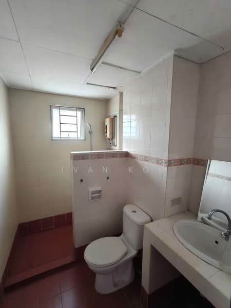Kondominium untuk Dijual di Casa Damansara - Ivan Kok - Bathroom - PropertyGuru.com.my