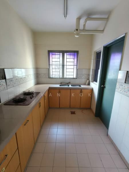 Kondominium untuk Dijual di Casa Damansara - Ivan Kok - Kitchen - PropertyGuru.com.my