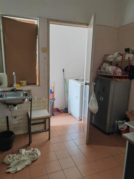 Apartment for Sale at Pangsapuri Lotus (Teratai) - Dean Chang - Kitchen - PropertyGuru.com.my