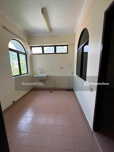 For Sale - Bungalow in Bukit Jambul for Sale