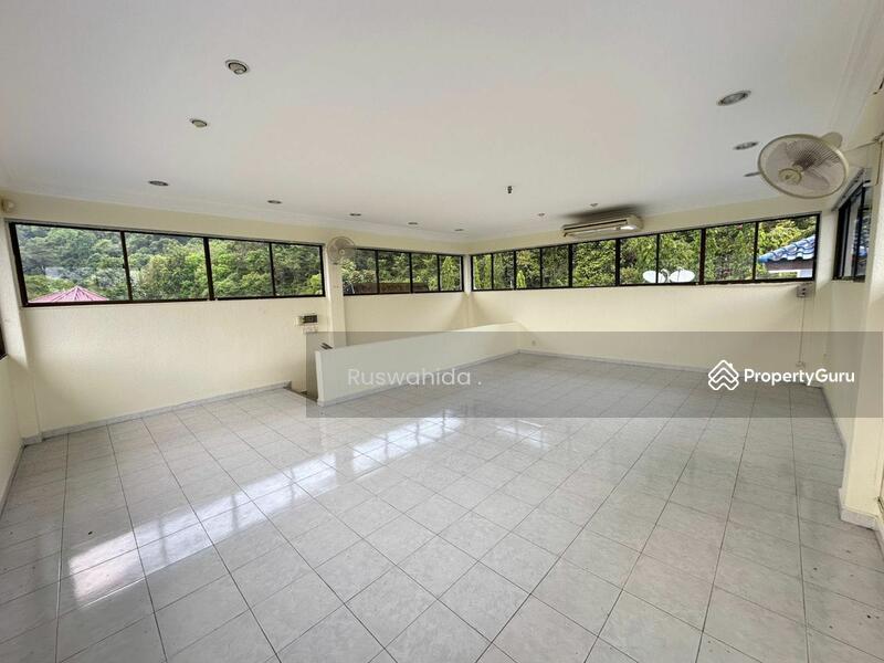 For Sale - Bungalow in Bukit Jambul for Sale