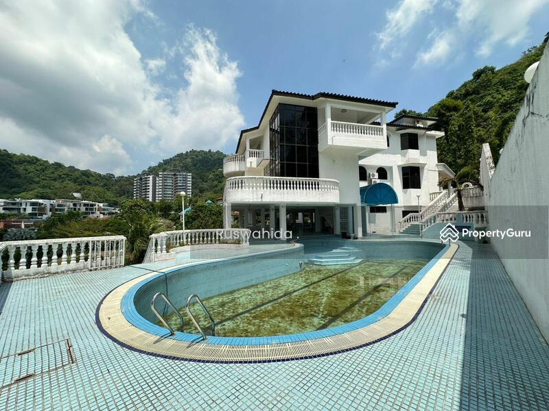 For Sale - Bungalow in Bukit Jambul for Sale
