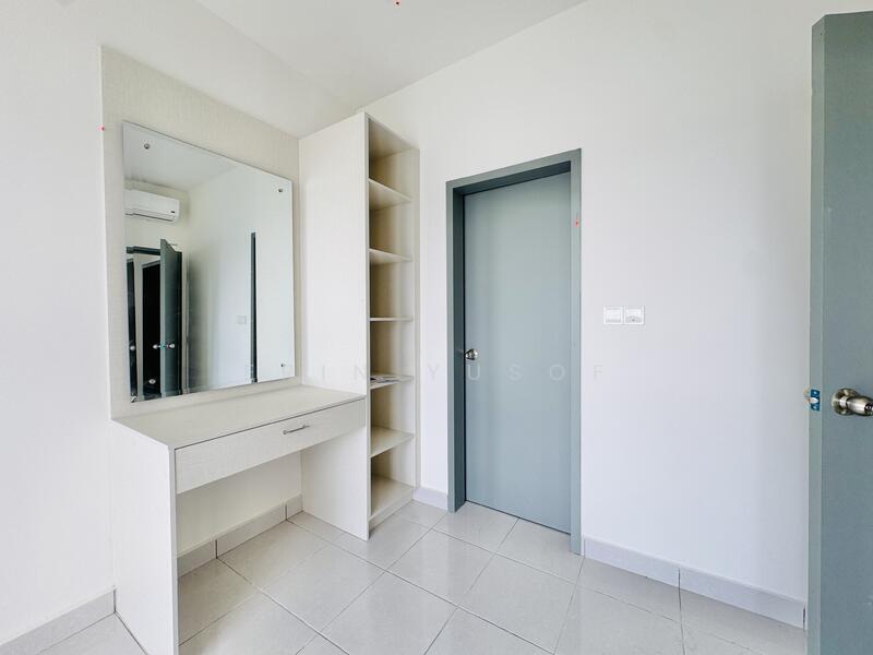 For Rent - E Island Lake Haven