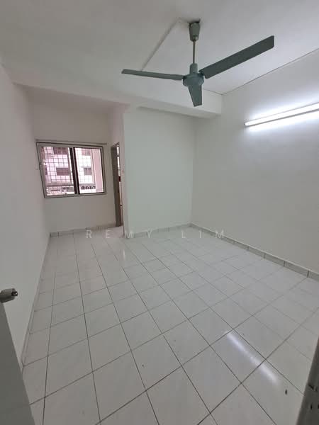 Apartment for Sale at Taman Lembah Maju 600 Apartment - Remy Lim - Living Room - PropertyGuru.com.my