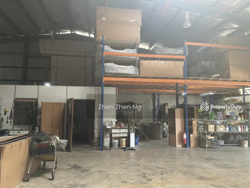 Tampoi, Larkin, Bungalow / Detached Factory For Sale, Freehold