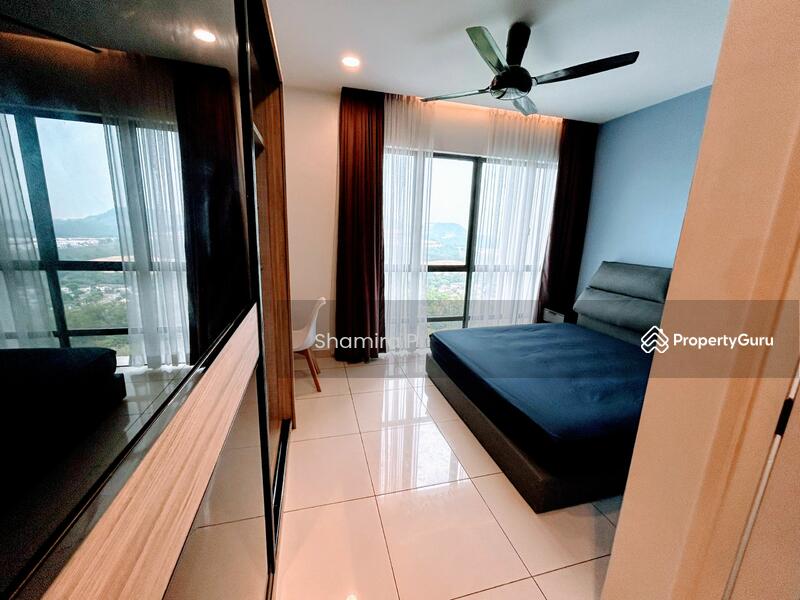 Condominium for Rent at Oasis 1 - Shamira P - Master bedroom- furnished with bed, side table, wardrobe, double layer curtain, dressing table - PropertyGuru.com.my