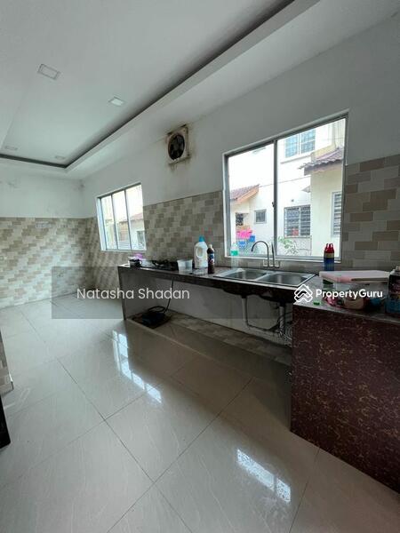 For Sale - Amerthyst 1 Emerald East