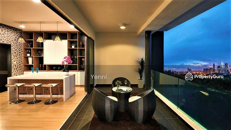 Yenni 010-886 2933