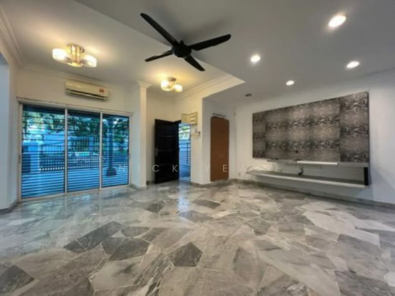 2-storey Terraced House for Rent in Bandar Sri Damansara (Selangor) - Nick Yeap - Living Room - PropertyGuru.com.my