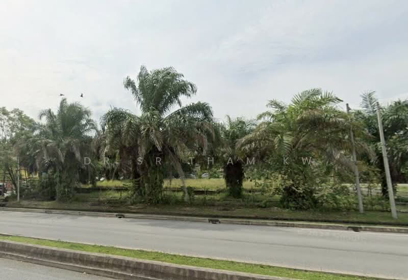 Kedai / Pejabat untuk Dijual di Bandar Puteri Puchong (Puchong) - Dr Sr Tham KW - Exterior - PropertyGuru.com.my