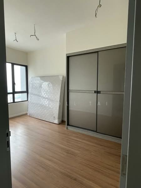 Servis Apartment untuk Dijual di Millerz Square Serviced Residence - Caroll Tai - Bedroom - PropertyGuru.com.my