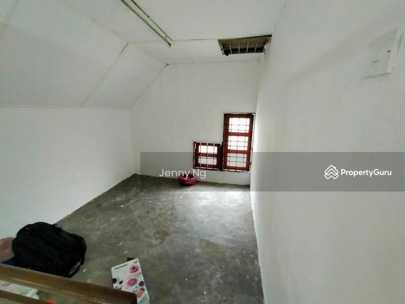 Untuk Dijual - 2 1/2 Sty House at Falim Ipoh