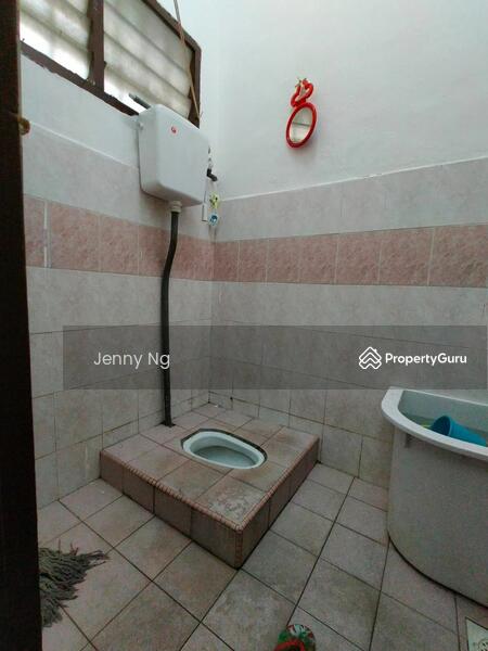 Untuk Dijual - 2 1/2 Sty House at Falim Ipoh