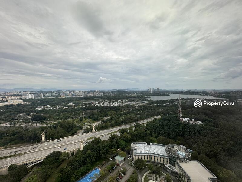 For Rent - Shaftsbury Square