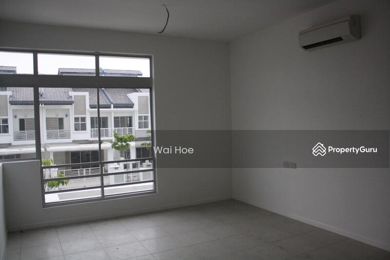 2-storey Terraced House for Sale in D'alpinia (Puchong) - Wai Hoe - PropertyGuru.com.my