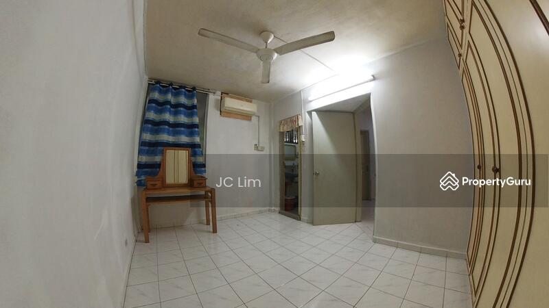 Untuk Disewa - Rampai Court