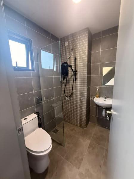 Kondominium untuk Disewa di Embayu - Kelvin Chu - Bathroom - PropertyGuru.com.my