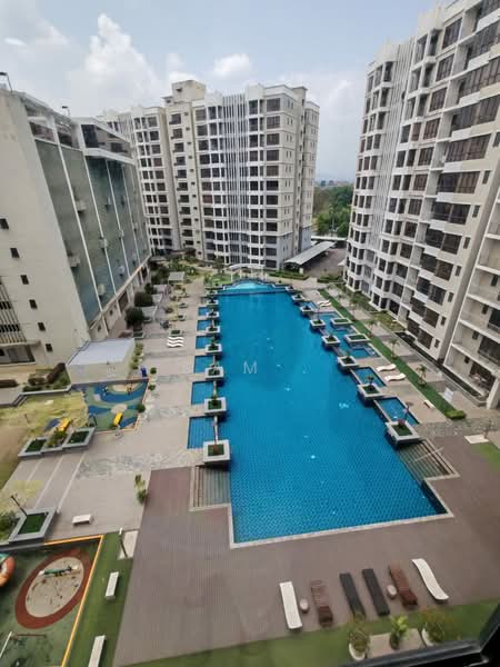 Pangsapuri untuk Dijual di Upper East @ Tiger Lane - Sam . - Pool - PropertyGuru.com.my