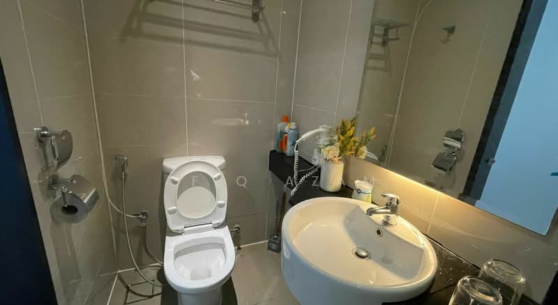 Servis Apartment untuk Disewa di Centrestage Designer Suite - Afiq Azam - Bathroom - PropertyGuru.com.my