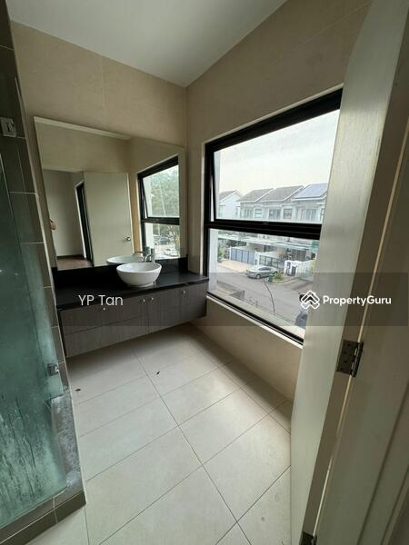 3-storey Terraced House for Rent in Lake Fields (Sungai Besi) - YP Tan - PropertyGuru.com.my