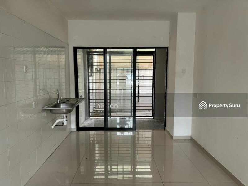 3-storey Terraced House for Rent in Lake Fields (Sungai Besi) - YP Tan - PropertyGuru.com.my