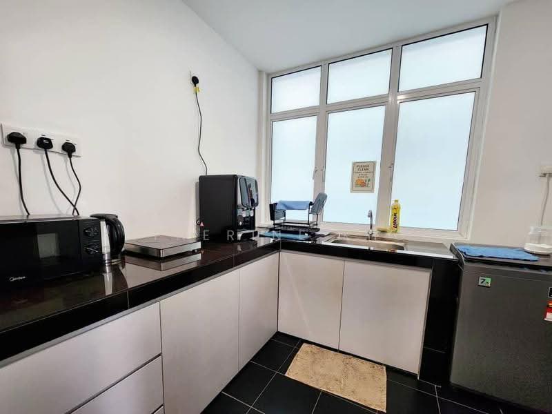 Kedai / Pejabat untuk Disewa di George Town (Penang) - Katherine Khoo - Kitchen - PropertyGuru.com.my