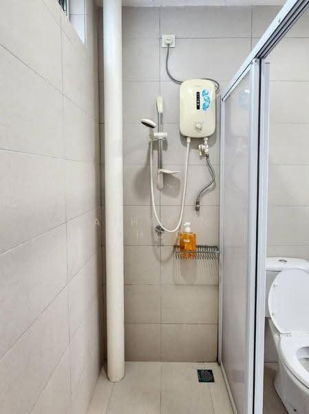 Kedai / Pejabat untuk Disewa di George Town (Penang) - Katherine Khoo - Bathroom - PropertyGuru.com.my