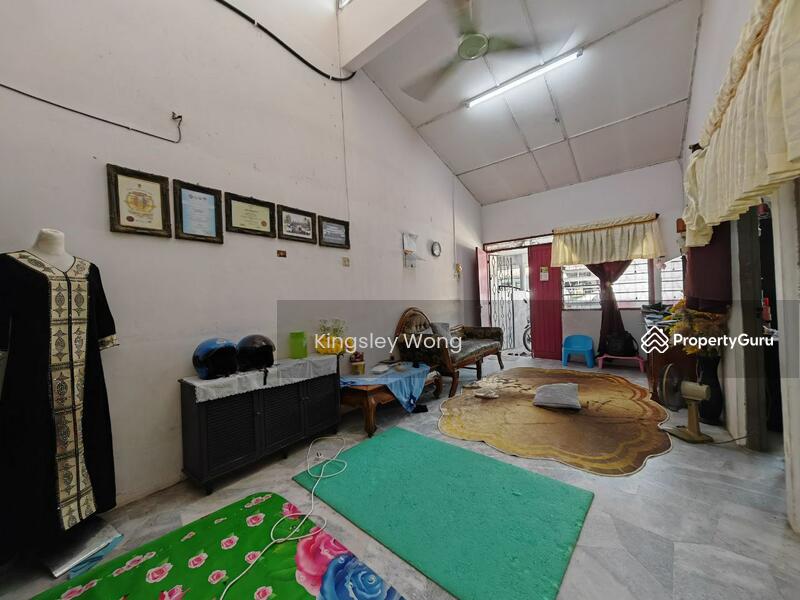 Taman Gunung View, Ampang, Gunung Rapat, Ipoh, Perak, 3 Bedrooms, 1200