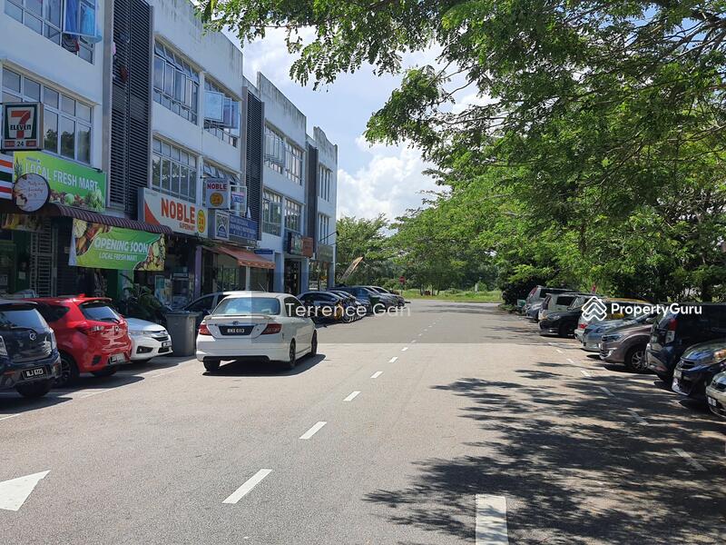 Shop / Office for Sale in Taman Nusa Perintis (Iskandar Puteri (Nusajaya)) - Terrence Gan - 2 SIDED CAR PARKING AT SHOP FRONT - PropertyGuru.com.my