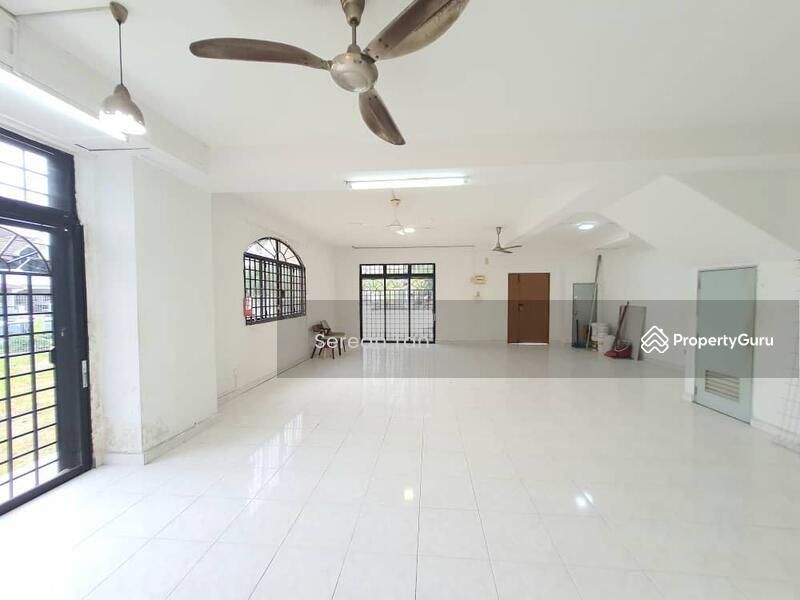 Double Storey Bukit Mewah/ Taman Johor/ Skudai/ Corner Lot/ Unblock