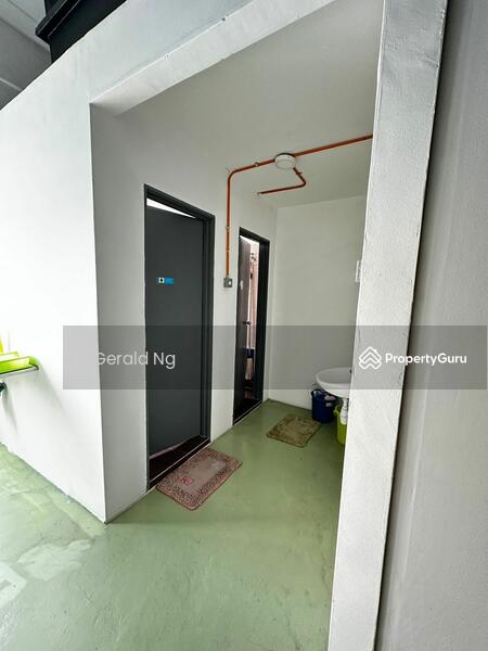 Untuk Dijual - Bukit Serdang Seri Kembangan Terrace Factory Shop 3sty Fully Tenanted Taman Bukit Serdang