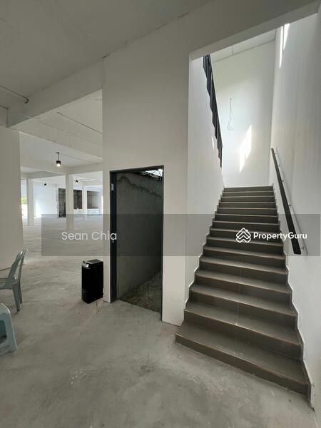 For Rent - 27200sf Warehouse 290x80 at Putra Heights Subang Jaya Puchong