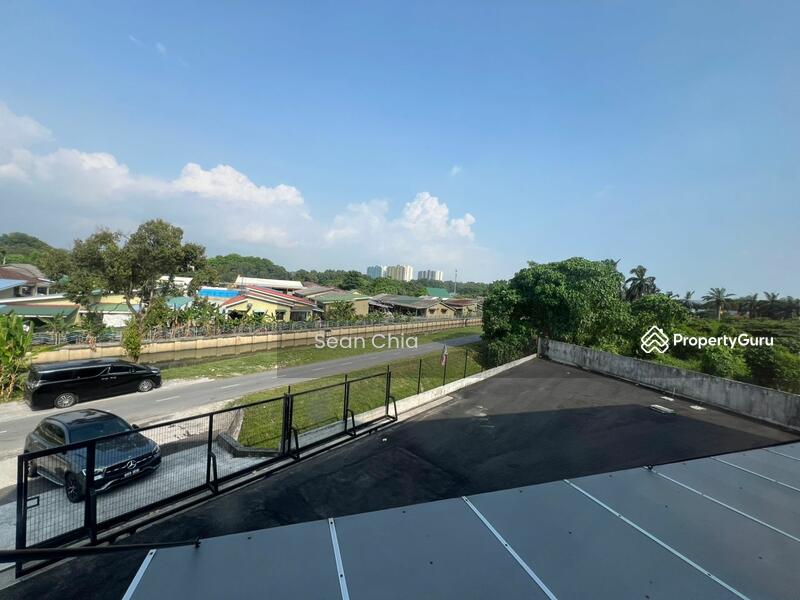 For Rent - 27200sf Warehouse 290x80 at Putra Heights Subang Jaya Puchong