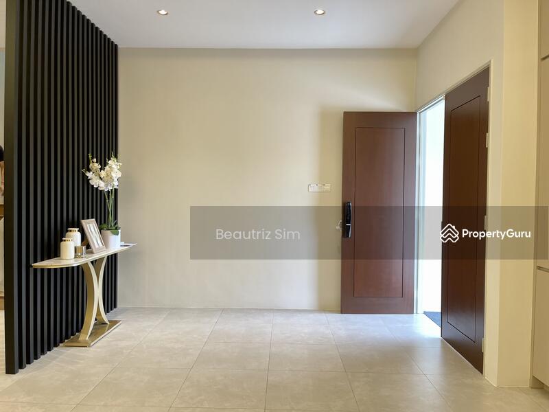For Sale - 2-storey semi-detached house, Eleven Residence,Stampin Tengah