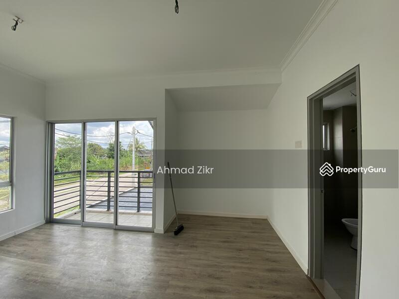 For Sale - Berkembar Dua Tingkat Bandar Pontian