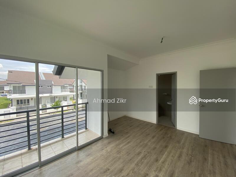 For Sale - Berkembar Dua Tingkat Bandar Pontian