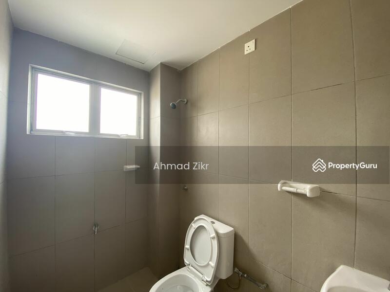 For Sale - Berkembar Dua Tingkat Bandar Pontian