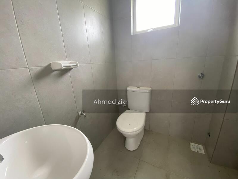 For Sale - Berkembar Dua Tingkat Bandar Pontian