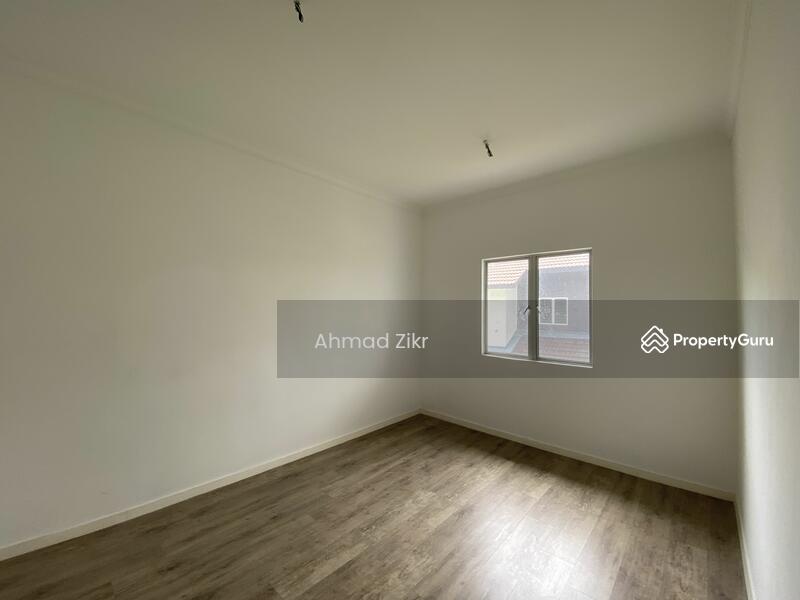 For Sale - Berkembar Dua Tingkat Bandar Pontian