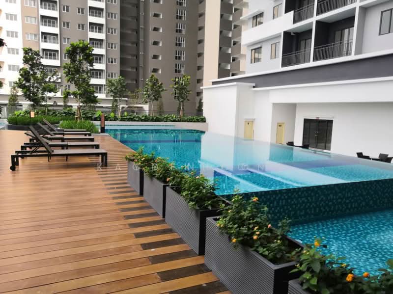 Kondominium untuk Disewa di The Hamilton - Kayden Fong - Pool - PropertyGuru.com.my