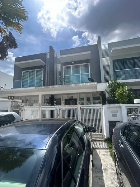 2-storey Terraced House for Sale in Bandar Putra Permai (Seri Kembangan) - Jaze Ong - Exterior - PropertyGuru.com.my