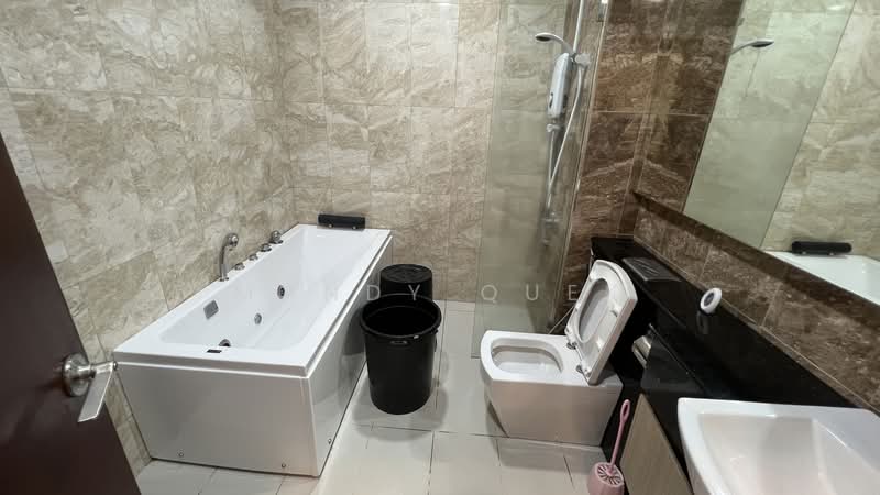 Kondominium untuk Disewa di Paragon Suites @ CIQ - Mandy Quek - Bathroom - PropertyGuru.com.my