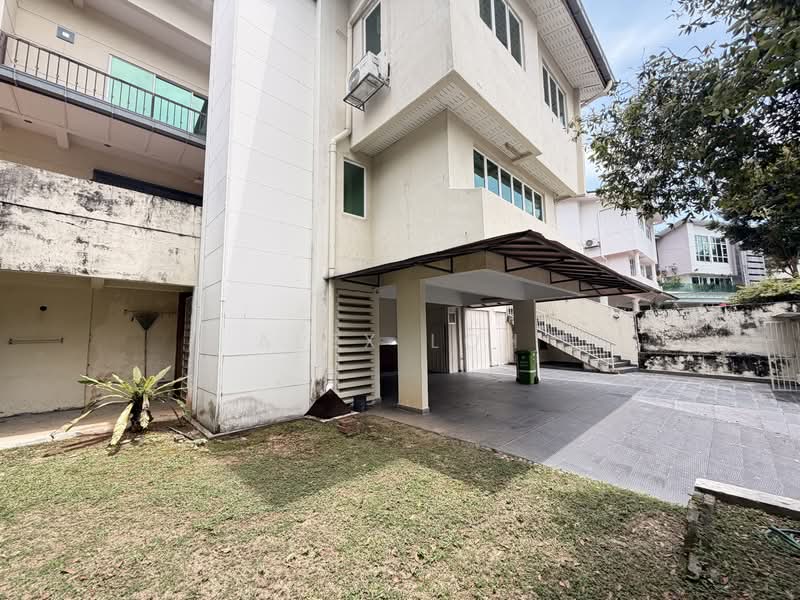 Rumah Banglo untuk Dijual di Taman Desa (Kuala Lumpur) - Alex Loh - Exterior - PropertyGuru.com.my